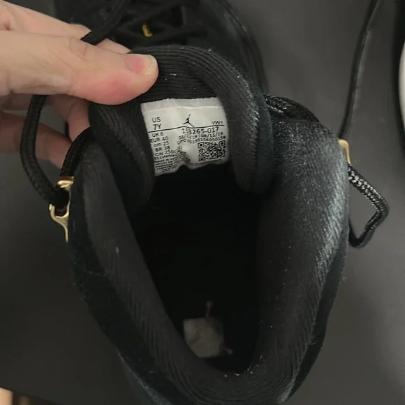 NIKE AIR JORDAN 12 RETRO REVERSE TAXI SNEAKERS